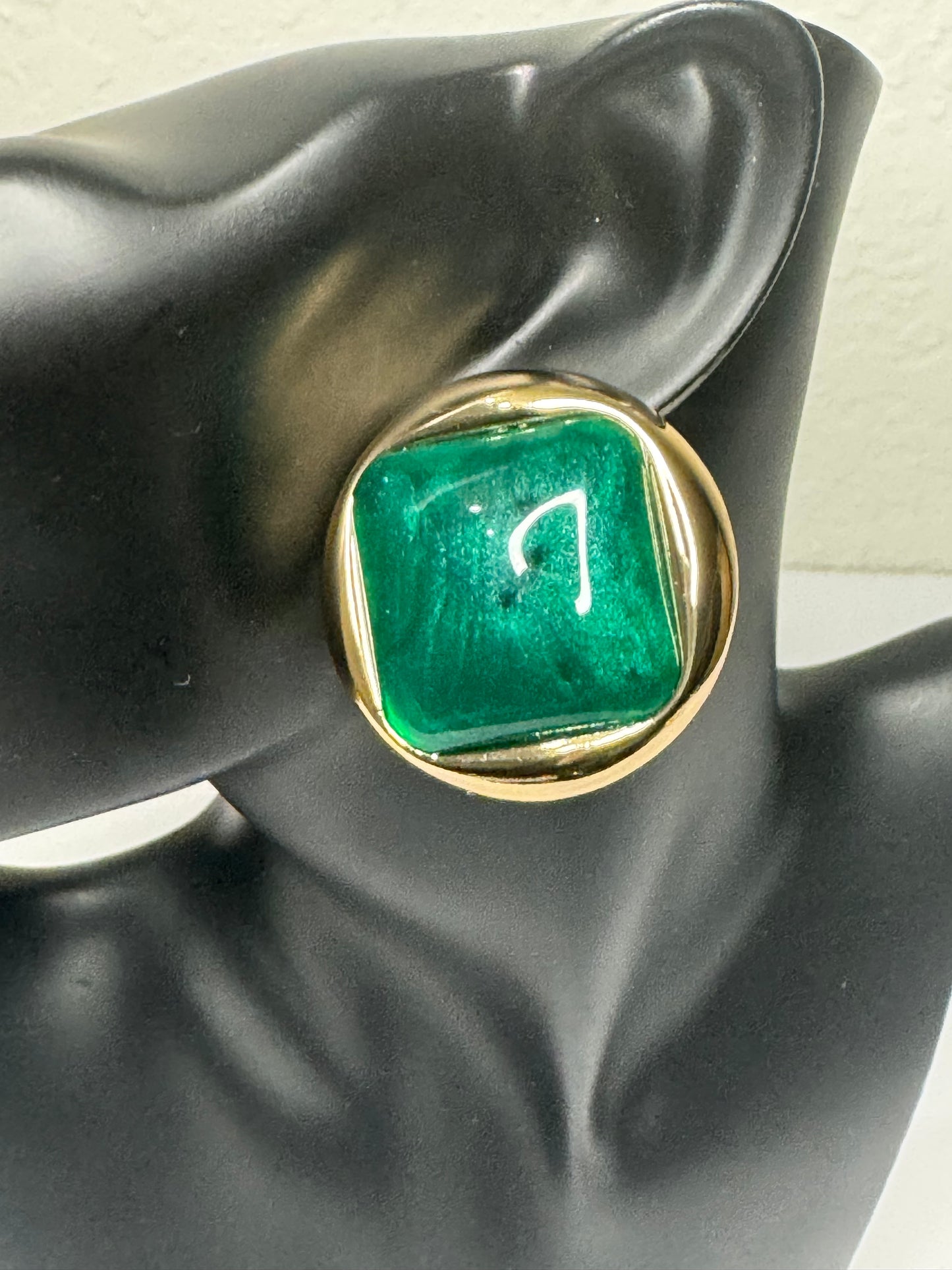 Aura Stone Studs (Green)