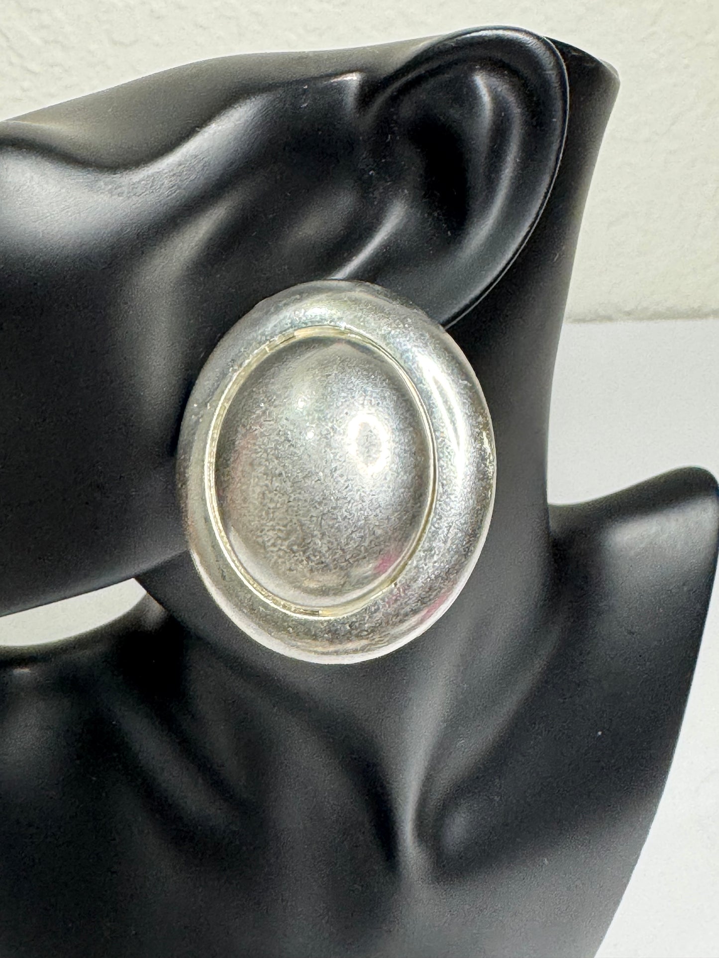 Dome Stud Earrings (Silver)