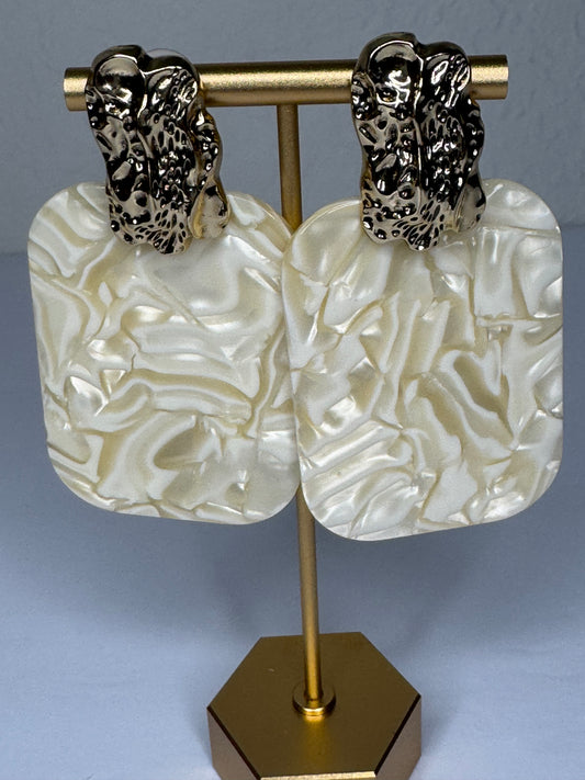 Golden Tide Earrings (Cream)